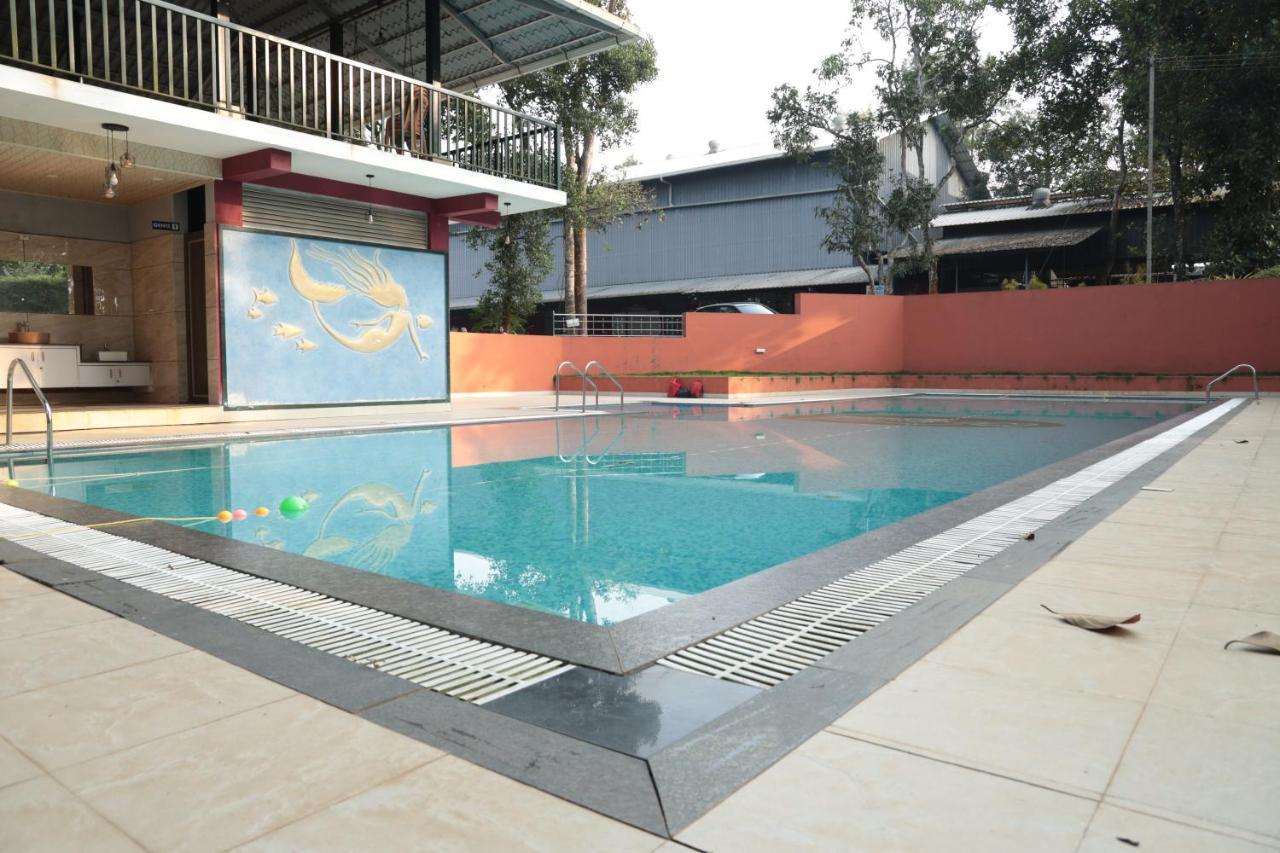 Отель The Wayanad Club Салтэн-Батери Экстерьер фото