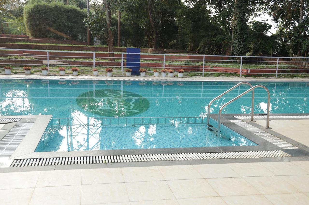 Отель The Wayanad Club Салтэн-Батери Экстерьер фото